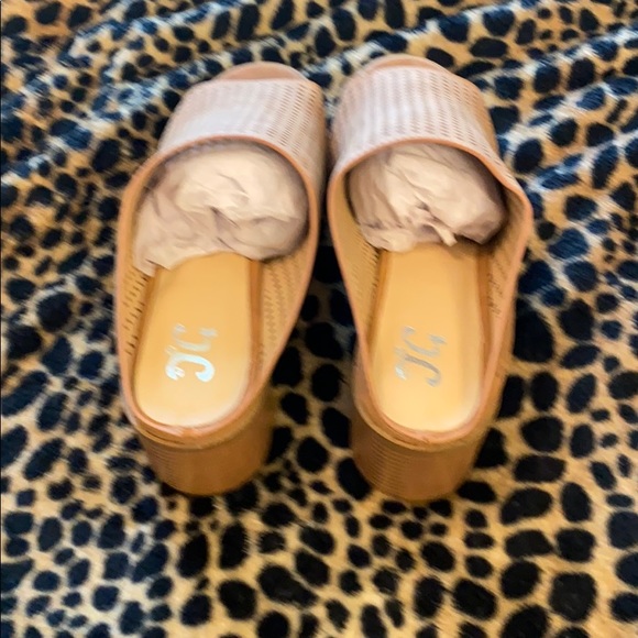 Backless shoes - Picture 3 of 5